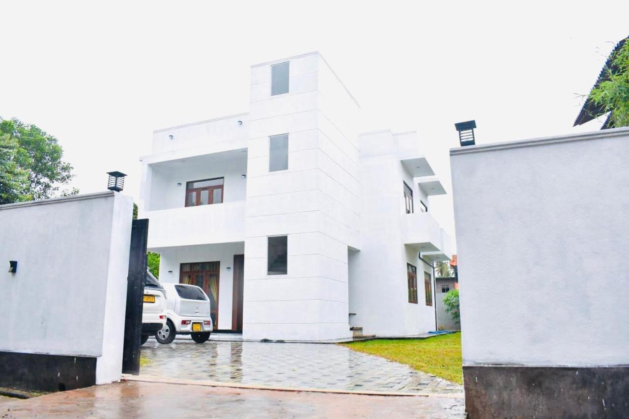 Twinstop Villa Minuwangoda Esterno foto