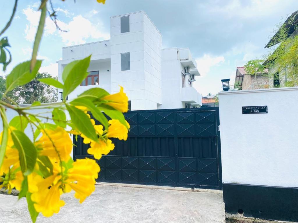 Twinstop Villa Minuwangoda Esterno foto